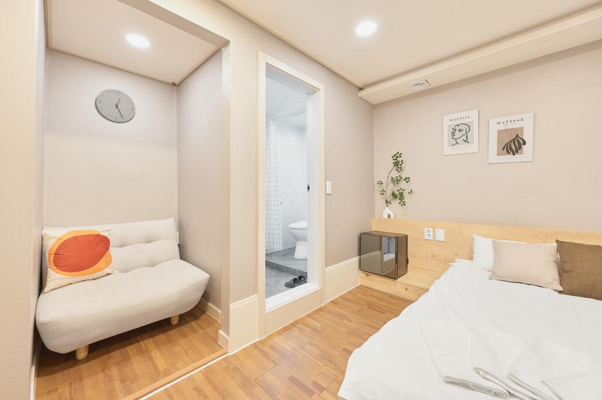 Отель Dawoo House 2 In Hongdae Сеул Экстерьер фото